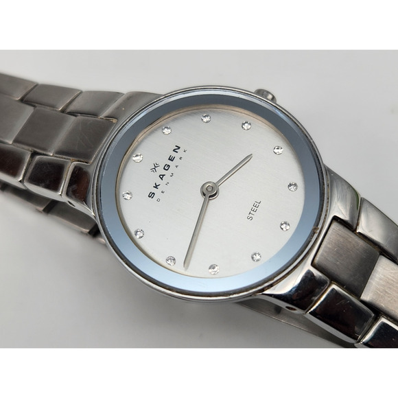 Skagen Womens 430SSXD Quartz Watch Silver Bracelet Band Silver Dial Crystals 6'' - Picture 2 of 11